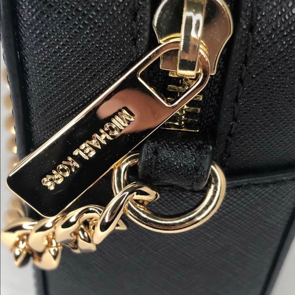 Michael kors purse - Picture 3 of 3